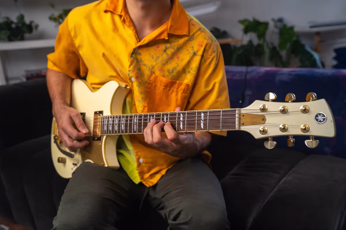 Learn How to Play Slash Chords on Guitar - What are Slash Chords